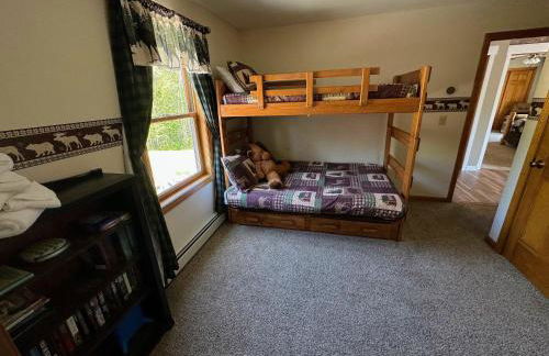 1800ML - As Seen on TV 1 mile from skiing great views hot tub fire pit beach Pool gym passes - Foto 26