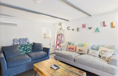 Cosy Cornish Cottage with Firepit & Parking - Foto 12