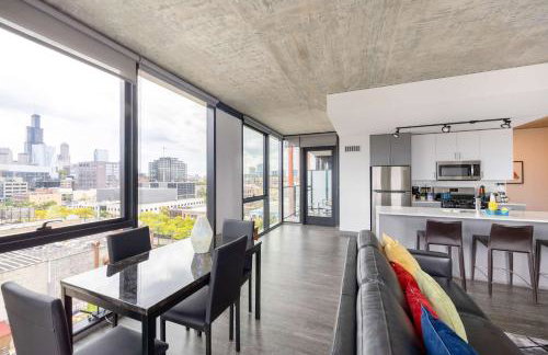 Sophisticated 3BR Suite - New Modern and Luxurious - Photo 11