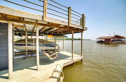 Live Lake Life! Enchanted Oaks Gem with Private Dock - Foto 33