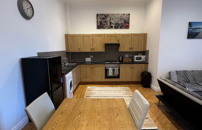 Westgate Haven - Spacious 4 Bedroom Apartment - Photo 9