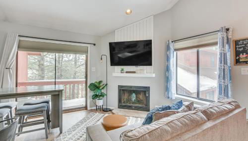 Cozy Angel Fire Condo - Walk to Ski Lift! - Foto 1