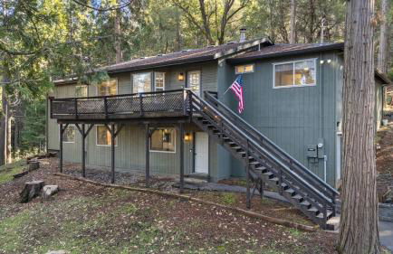 Luxury Mountain Escape Sleeps 25 - Sauna, Hot Tub, Fire Pits - 5 Star Amenities - Photo 18