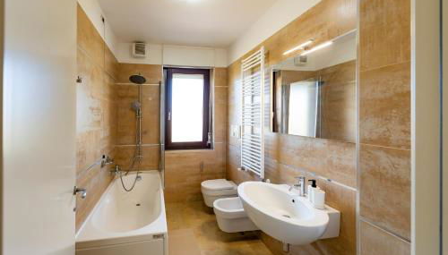 GuestHost - Bright Apartment with Terrace - Photo 5