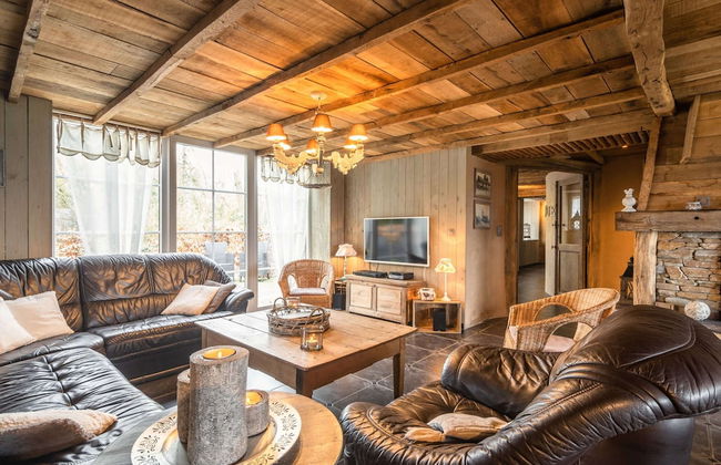 Beautiful Holiday Home with Hot Tub, Sauna & Monumental Fireplace - Photo 1