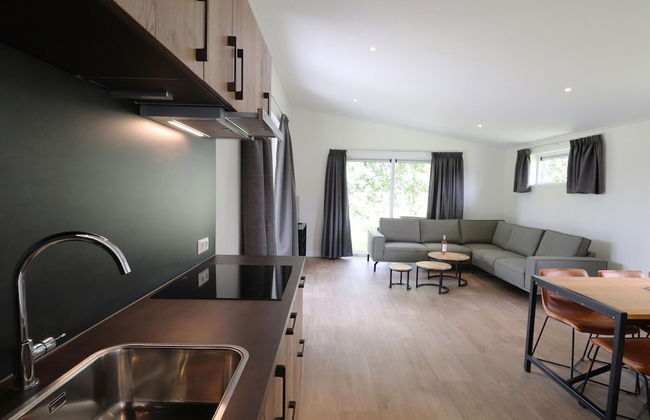 Chalet in Blesdijke Near Weerribben Park - Foto 10