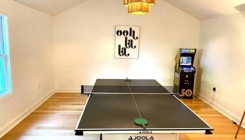 Luxury Mountain Retreat - 4 King Suites & Hot Tub - Foto 2, Game Room