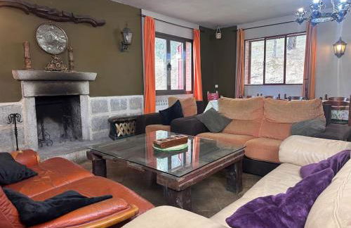 Casa para fiestas 16 personas, barbacoa y terraza - Photo 16