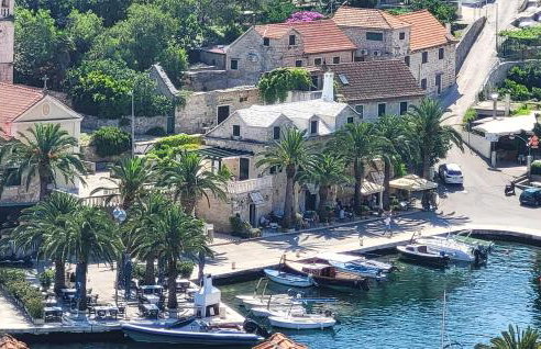 Nice Home In Splitska - Supetar - Photo 1