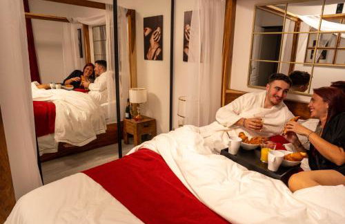 Suite romantique La Maison de Flora SPA intérieur, jardin et lit King size - Foto 13