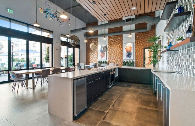 Global Luxury Suites in Menlo Park - Photo 66