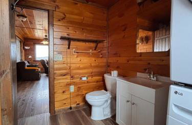 Cute 3 bedroom cabin on a farm - Foto 11
