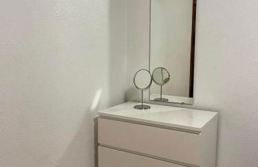 Piso Grande Amplio para grandes grupos 4 Dormitorios 2 baños,Asc 4AC y WIFI - Photo 39