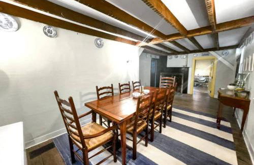 Historic Estate - 5 min to Mohawk Mt Ski Resort - Foto 22