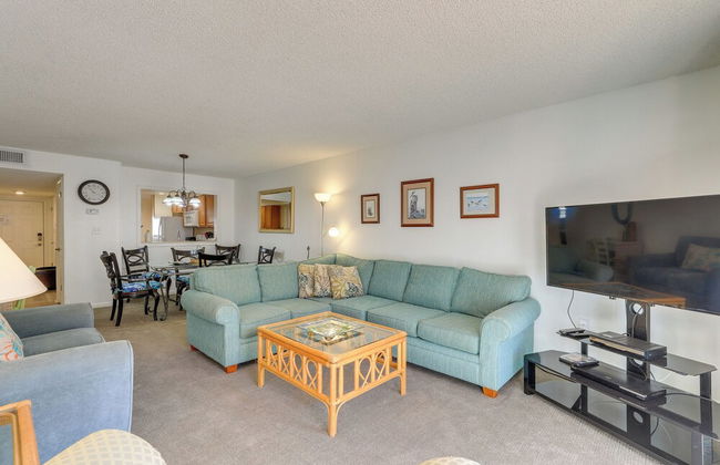 Sunny Cocoa Beach Condo with Balcony and Pool Access - Foto 27