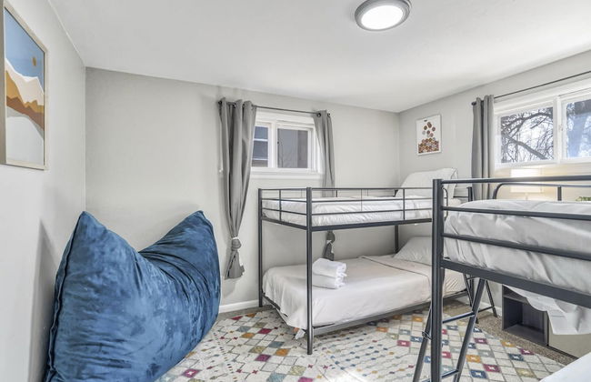 5BD Dog Friendly Family Getaway Near Downtown! - Photo 16