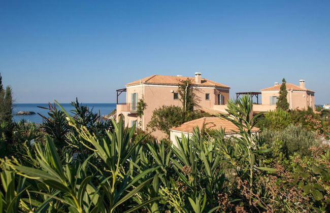 Absolute Villa by Stylish Stays - Photo 68