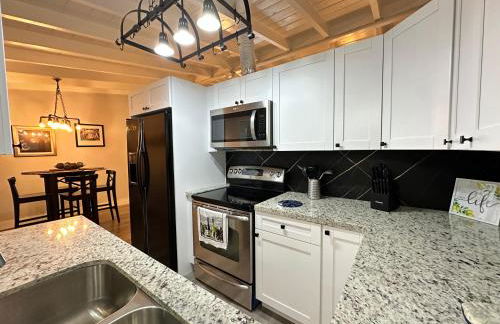 Great location Pool home w Pool table 5br - Foto 48