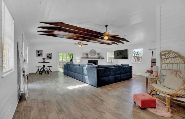 Willkommen to Pink Haus 1 Mile to Main Street! - Foto 20