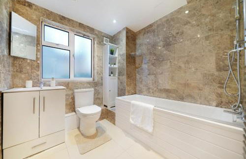 Modern Central London 3BR Flat Near O2 - Sleeps 8 - Foto 7
