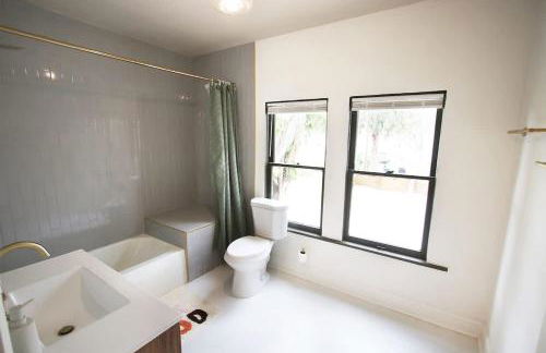 Walkable, Outdoor Oasis, BBQ, Firepit and Bocce Ball - Foto 53