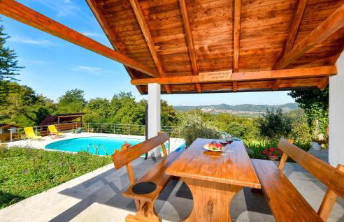 3 Bedroom Beautiful Home In Piscanovec - Foto 2
