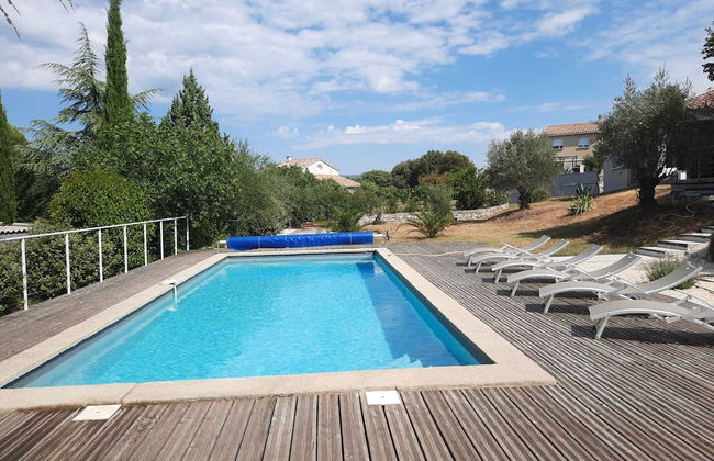 Attractive Holiday Home With Private Pool - Photo 30