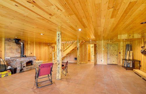 Nordic Style Lodge with Deck on 80 Acres in Arlee - Foto 17