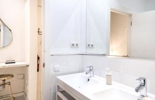 Sunny Apartment with Private Terrace in Gracia, Barcelona - Foto 18