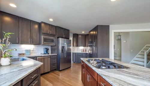 Candlewood Lake -Family Getaway, Lakefront 3775 sqft Home - Foto 2