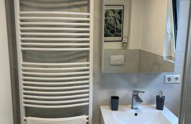 Modernes Apartment mit großer Terrasse & Parkplatz - Foto 5