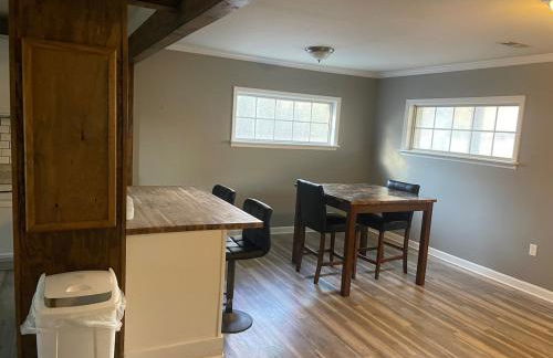 Cozy Country Cottage - Photo 8