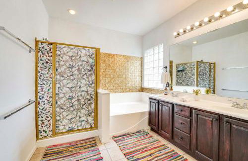 Getaway with Hot Tub Near Peoria Mountain Preserve! - Foto 13