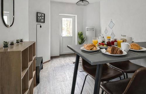 T2 cosy avec terrasse privée à Montluçon - Foto 4