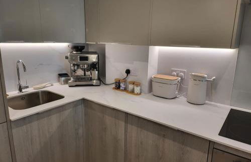 Entire Prestige Apartment in Poole Quay - Free Parking, Fast WiFi, Smart TV & Netflix - Foto 30