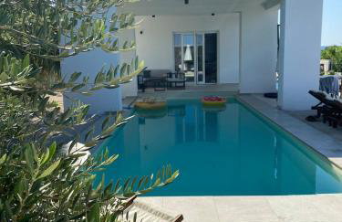 Villa Rocky Beach - Photo 35