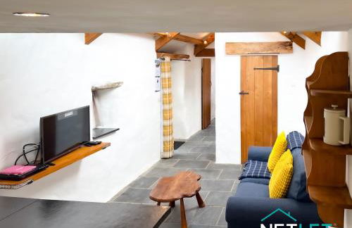 Ty Bedwen - Cosy Rural Retreat in St Davids - Photo 12