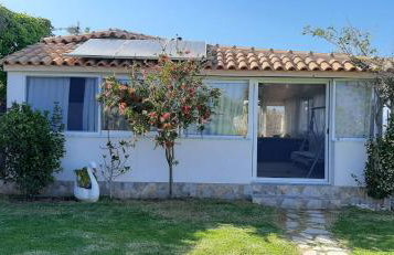 Beachside Mobile Home with Private Yard - Foto 2