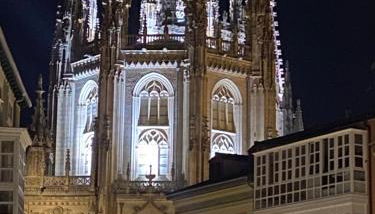 APARTAMENTOS LA FLORA BURGOS todos con aire acondicionado y ascensor - Foto 5