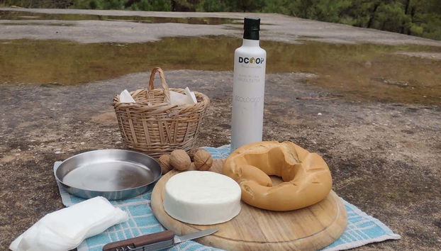 Tour en 4x4 por el Parque Nacional Sierra de las Nieves - Foto 4, Degustación de productos típicos