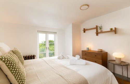 Naut Retreat - Idyllic hideaway with hot tub, gym & gamesroom ideally located in Zennor near St Ives - Photo 31