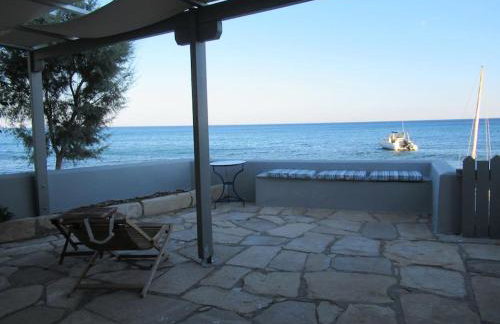 Cozy Beachfront Escape in Lilikas - Foto 9