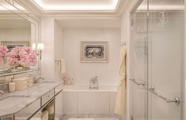 Four Seasons Hotel George V - Photo 67