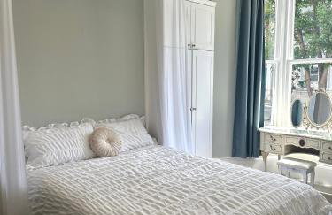 Classically Elegant Designer Apartment - Foto 16