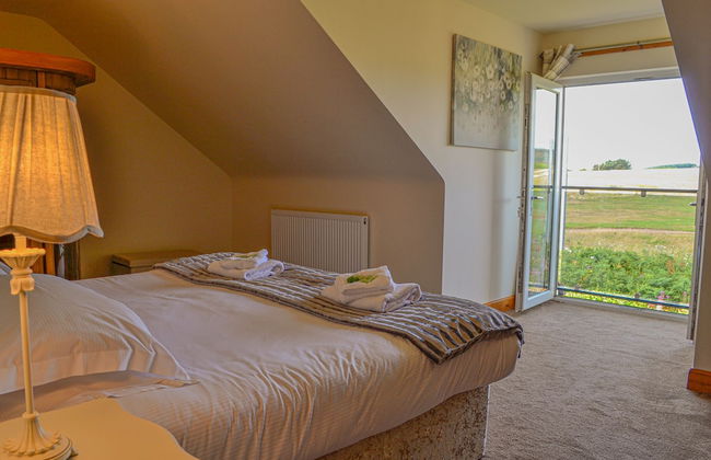 Self Catering at The Fairways - Photo 17