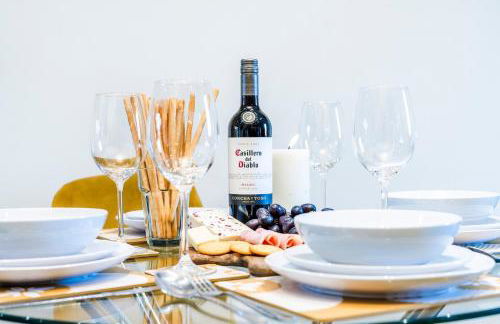 Free parking, Private Garden and Netflix, Charming Elegant 2 bedroom House Nottingham - Photo 63