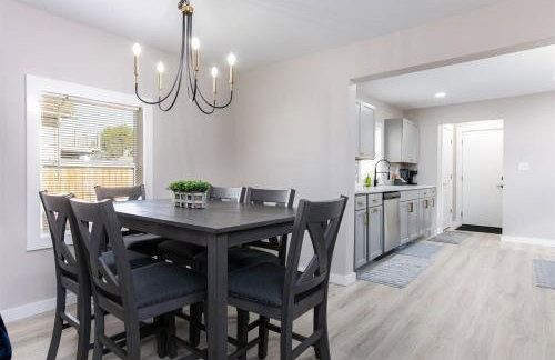 Cozy 2BR Home Near ND - Perfect for Game Day Stays - Foto 10