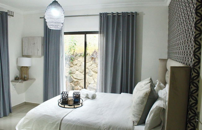 Stunnning 1-bed Apartment in Sandton - Photo 4