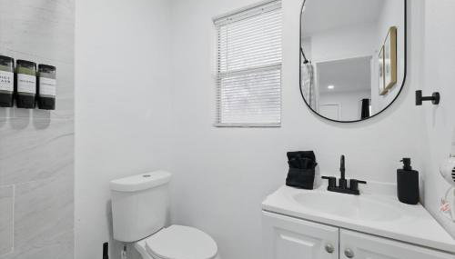 Modern 2BR Unit Hot Tub Outdoor Lounge - Foto 2