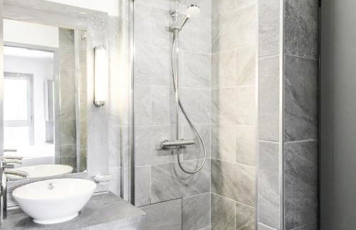 South-facing renovated 2-bed apartment Les Terrasses d'Eos - Foto 29